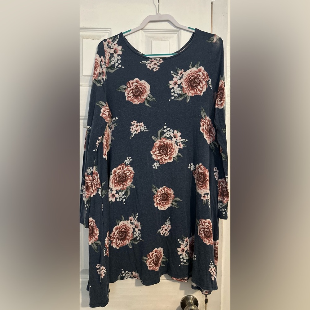 Dark Floral Long Sleeve Top